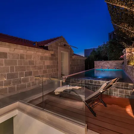 Dommy Gabby فيلة *